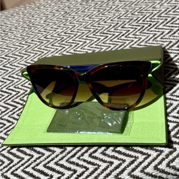 Longchamp Tortoise & Blue Cat-Eye Sunglasses - LO718S 230 - NWOT - Picture 9 of 11